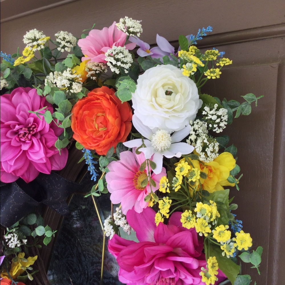 Handcrafted Welcome Wreath - Picture 4 of 4